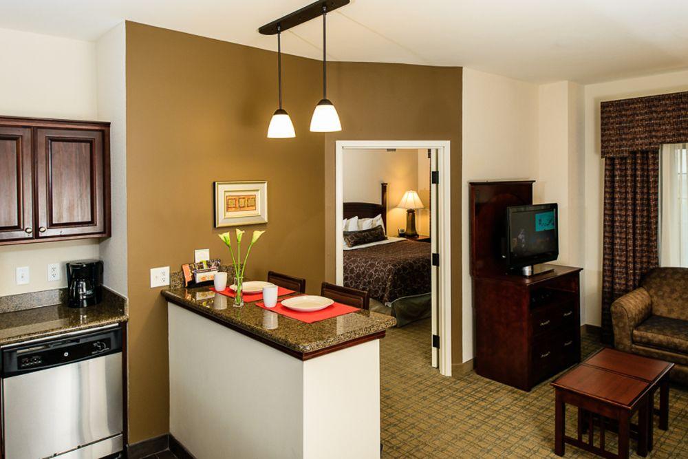 Staybridge Suites Houston-Nasa Clear Lake By Ihg Webster Exterior photo